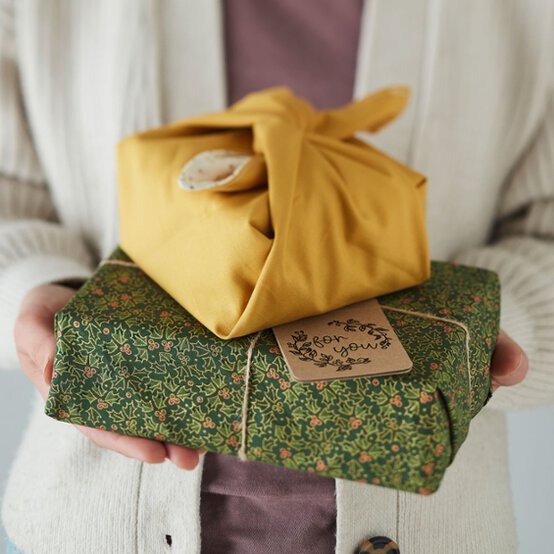 sew-fabric-gift-wrap.jpg?sw=554&q=85