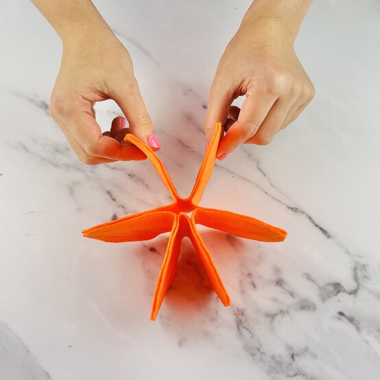 Felt-Pumpkin-10.jpg?sw=554&q=85