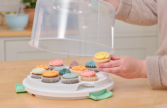 Cake Presentation & Storage