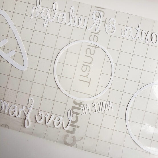 personalised-santa-tray_step18_2.jpg?sw=554&q=85