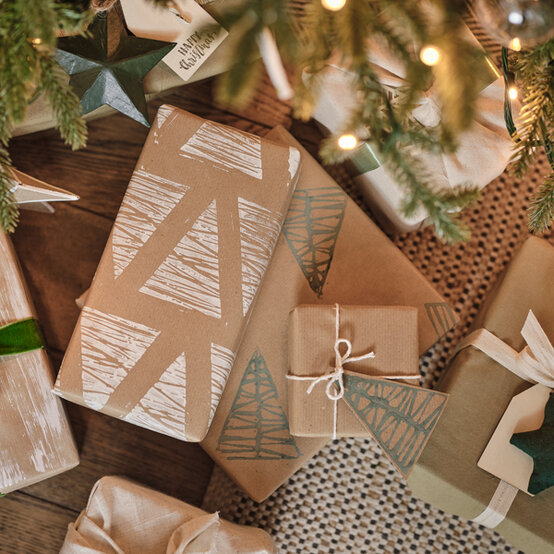 idea_botanical-round-up_giftwrap.jpg?sw=554&q=85