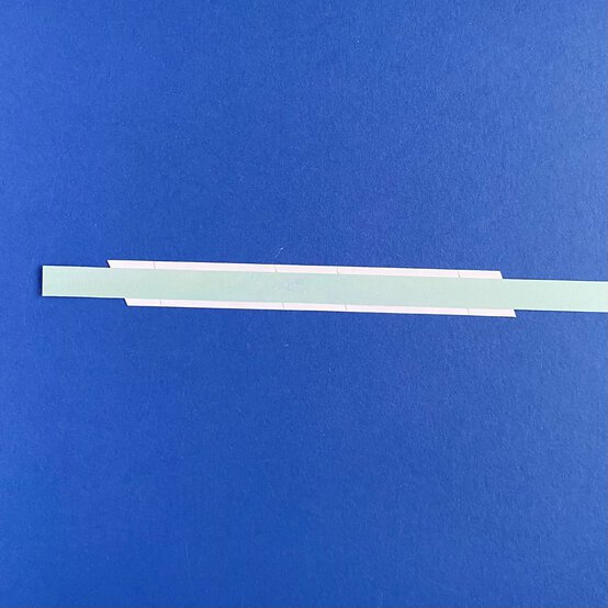 Idea_how-to-make-an-easter-aperture-card_step5.jpg?sw=554&q=85