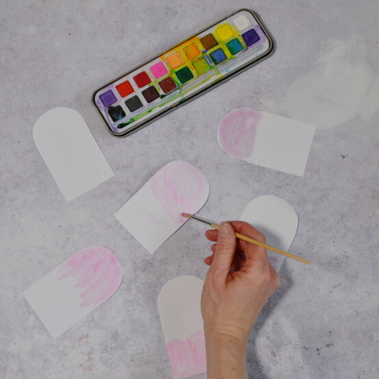 lolly-collage_top-tip.jpg?sw=554&q=85