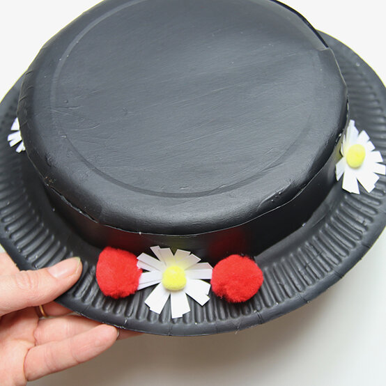 mary-poppins-costume-step10.jpg?sw=554&q=85