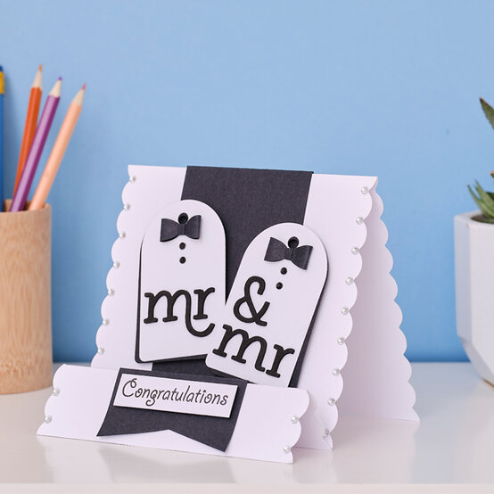 idea_mr-and-mr-wedding-card_step7.jpg?sw=554&q=85