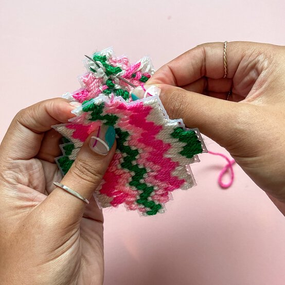 how-to-make-bargello-decorations_step3a.jpg?sw=554&q=85