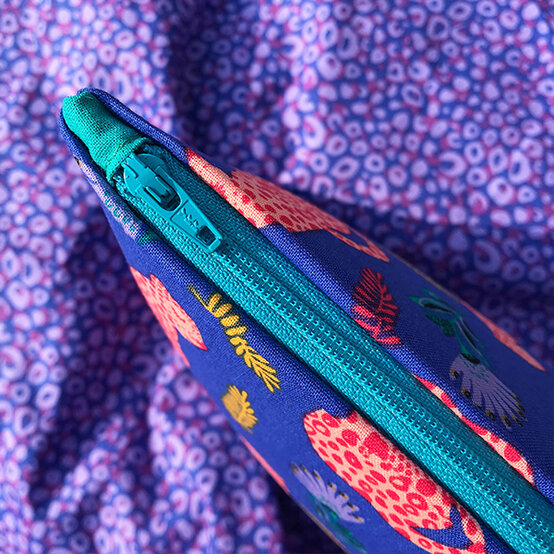 artisan-beth-salt-tropical-leopard-bag.jpg?sw=554&q=85