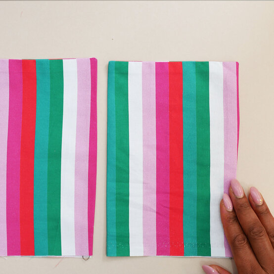 how-to-sew-a-craft-organiser_step6_3.jpg?sw=554&q=85