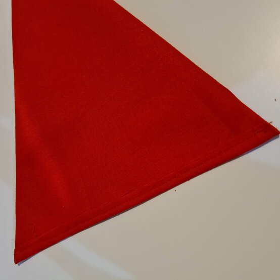 Idea_how-to-make-interchangeable-bunting_step5b.jpg?sw=554&q=85