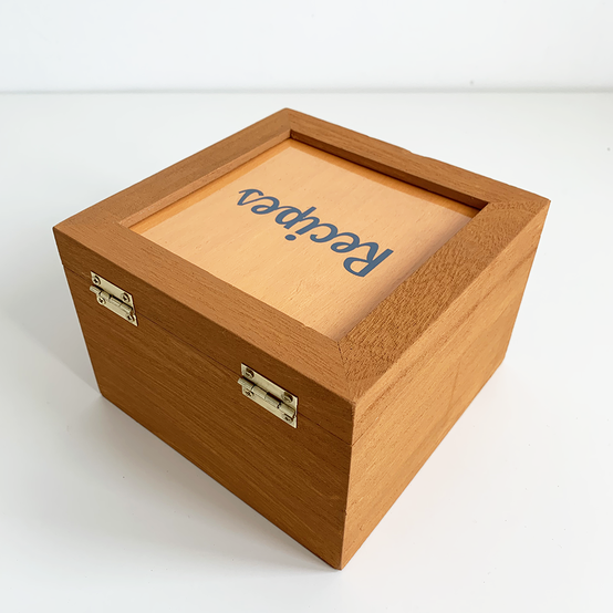 cricut_how_to_make_a_personalised_baking_hamper_cricut-recipe-box_step-3_2.png?sw=554&q=85