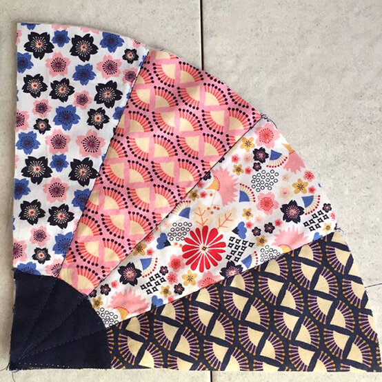 fan-purse-7-3.jpg?sw=554&q=85