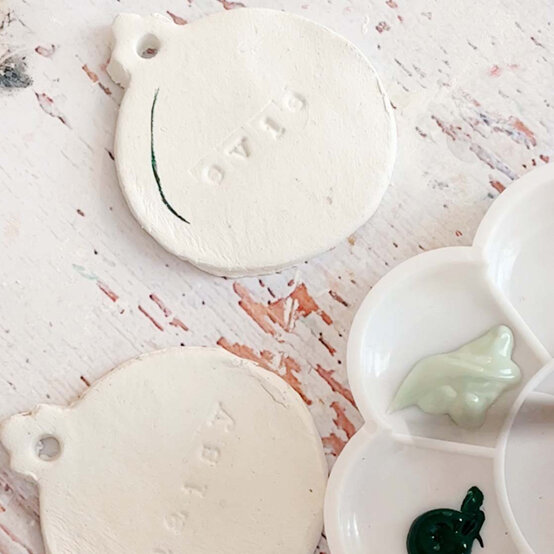 idea_clay-tree-decorations-bauble_step4.jpg?sw=554&q=85