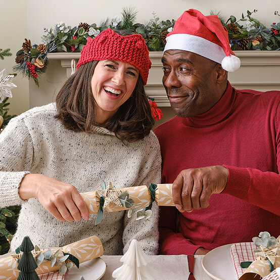 projects-to-make-this-christmas-crackers.jpg?sw=554&q=85