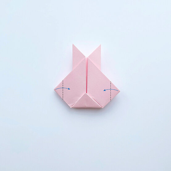 origami-bunny-step-7.jpg?sw=554&q=85