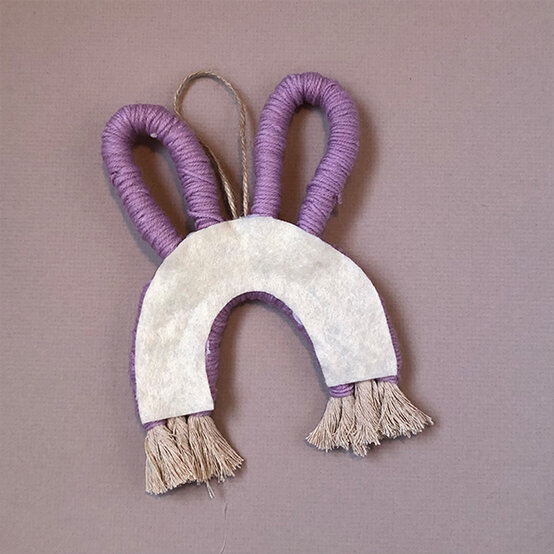 yarn-wrapped-bunny_step6.jpg?sw=554&q=85