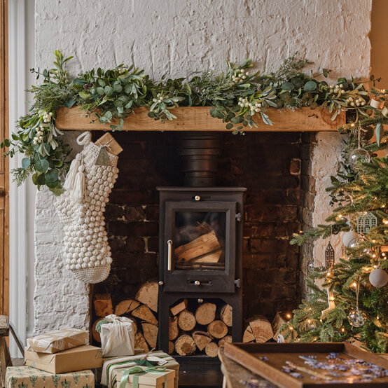 idea_botanical-round-up_mantel.jpg?sw=554&q=85