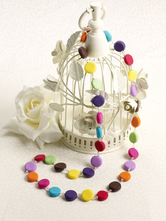 press_necklace_27112.jpg?sw=554&q=85