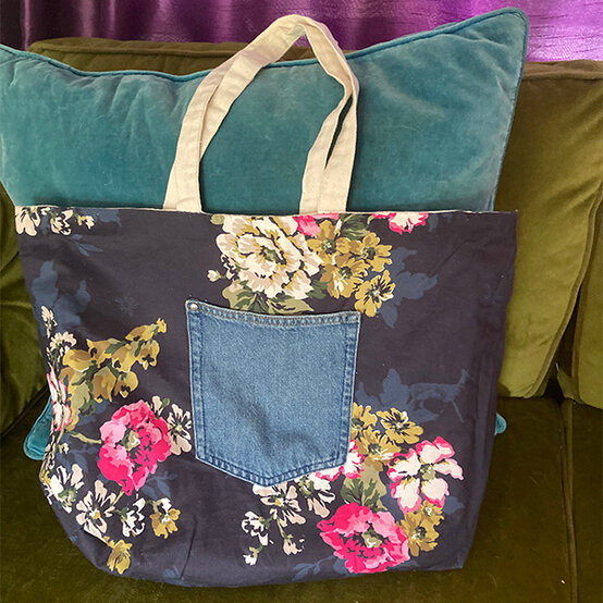 artisan-liz-rome-reversible-tote-bag.jpg?sw=554&q=85