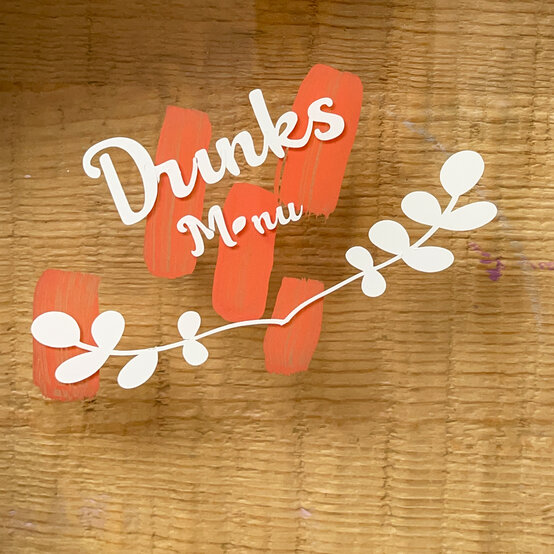 cricut_how_to_make_a_painted_bar_sign_8.-cricut-bar-sign.jpg?sw=554&q=85