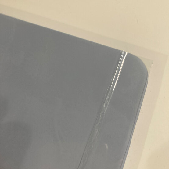 idea_customise-a-phone-case-with-diamond-dotz_step2d.jpg?sw=554&q=85