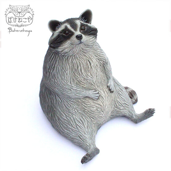 artisan-amy-clarke-racoon-sculpture.jpg?sw=554&q=85