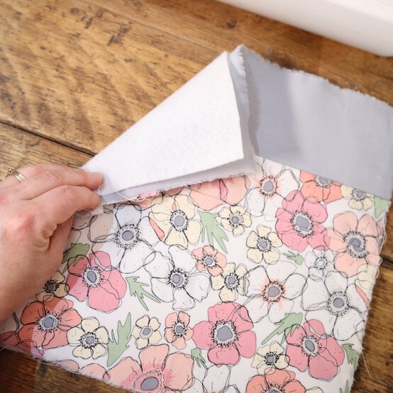 cutlery-roll_step3.jpg?sw=554&q=85