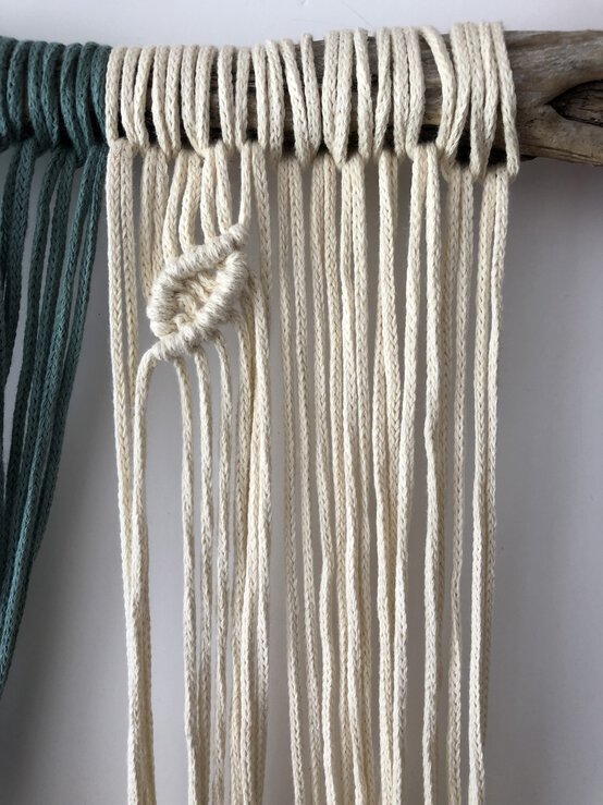 how_to_make_an_autumn_leaves_macrame_wallhanging_image_5.jpg?sw=554&q=85