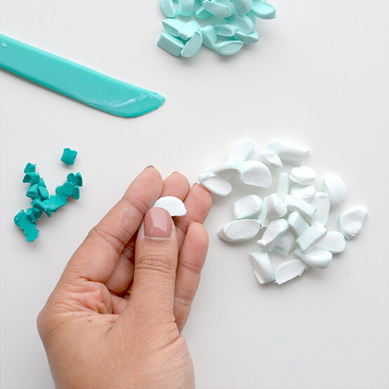 How-to-Make-Clay-Decorations-for-Ramadan_Step4b.jpg?sw=554&q=85