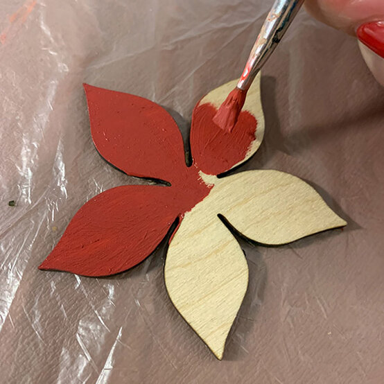 idea_Glowforge-Botanical-Christmas-Wreath_Step11a.jpg?sw=554&q=85