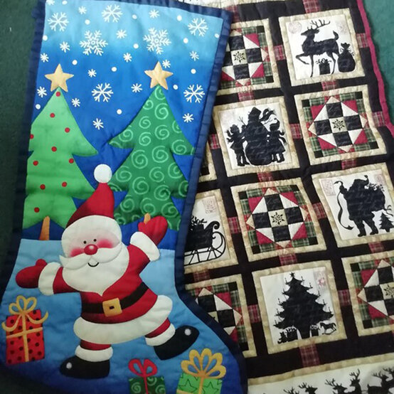 artisan-dawn-duck-christmas-stocking.jpg?sw=554&q=85