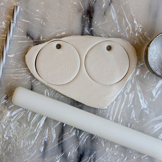 kids-santa-box-3.jpg?sw=554&q=85