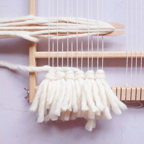 Idea_how-to-make-a-woven-christmas-banner_step15.jpg?sw=554&q=85