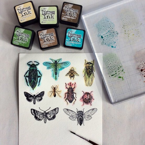 Tim-Holtz-Wall-Art_Step2.jpeg?sw=554&q=85