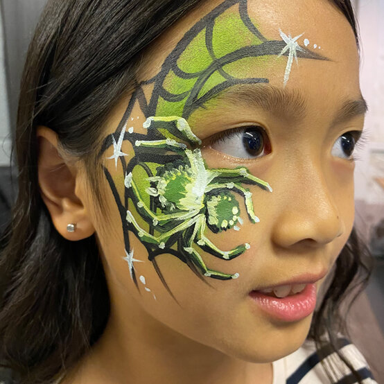 idea_halloween-face-paint-ideas_step4.jpg?sw=554&q=85