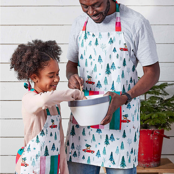 how-to-sew-an-apron.jpg?sw=554&q=85