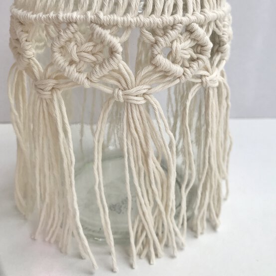 macrame_vase_cover_11.jpg?sw=554&q=85