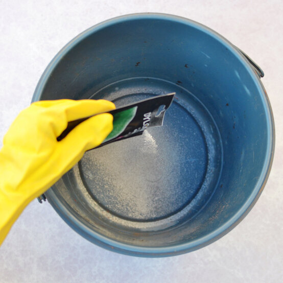 tie-dye-bag5.jpg?sw=554&q=85