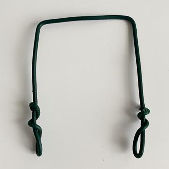 idea_how-to-crochet-amigurumi-mrs-claus_body10.jpg?sw=554&q=85