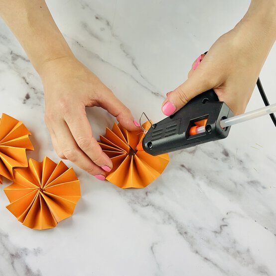 Paper-Pumpkins-6.jpg?sw=554&q=85