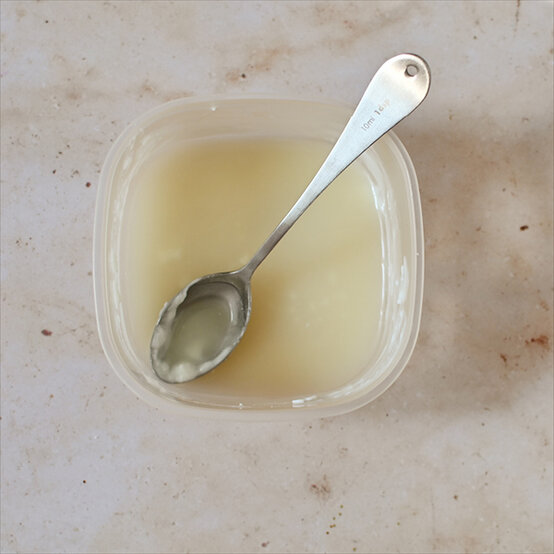 preserve-autumn-leaves-step-1_2.jpg?sw=554&q=85