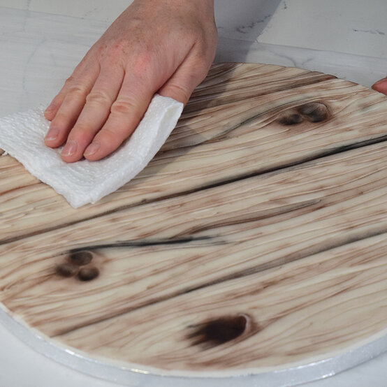 pumpkin-pinata-cake_step6_2.jpg?sw=554&q=85