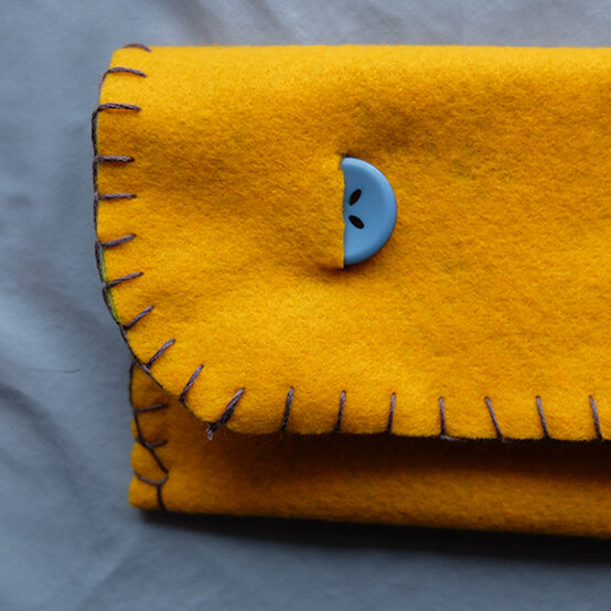 felt-pencilcase-step13.jpg?sw=554&q=85