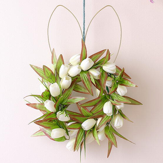 tulip-bunny-wreath.jpg?sw=554&q=85