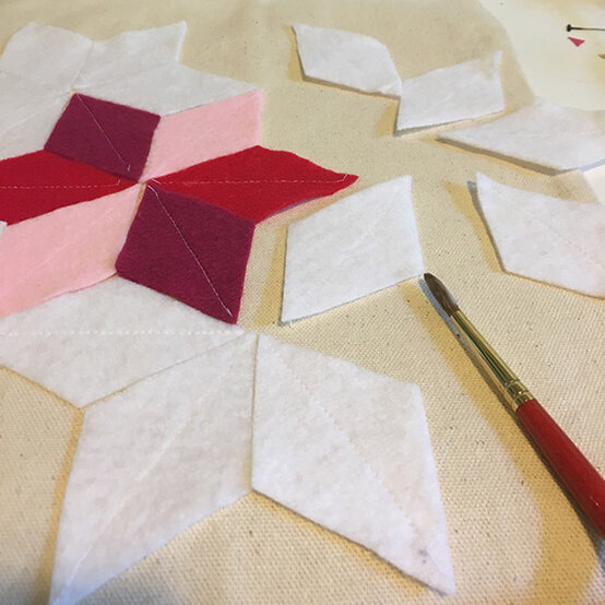 lorna-slessor-christmas-collection-cushion3.jpg?sw=554&q=85