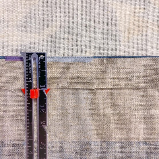 how-to-screen-print-tartan-inspired-burns-night-tableware_sew_step2_2-min.jpg?sw=554&q=85