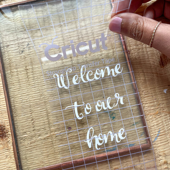 cricut_how_to_make_a_scrapbook_welcome_frame_5.-cricut-glass-frame.jpg?sw=554&q=85