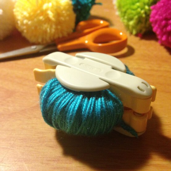 pom-pom-tree11.jpg?sw=554&q=85