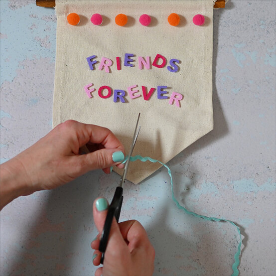 crafts-for-international-friendship-day36.jpg?sw=554&q=85