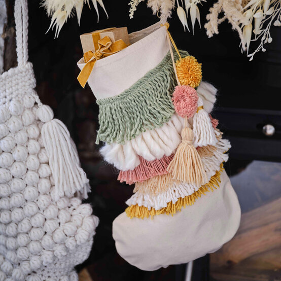 idea_stocking-ideas-to-make-this-christmas_boho.jpg?sw=554&q=85