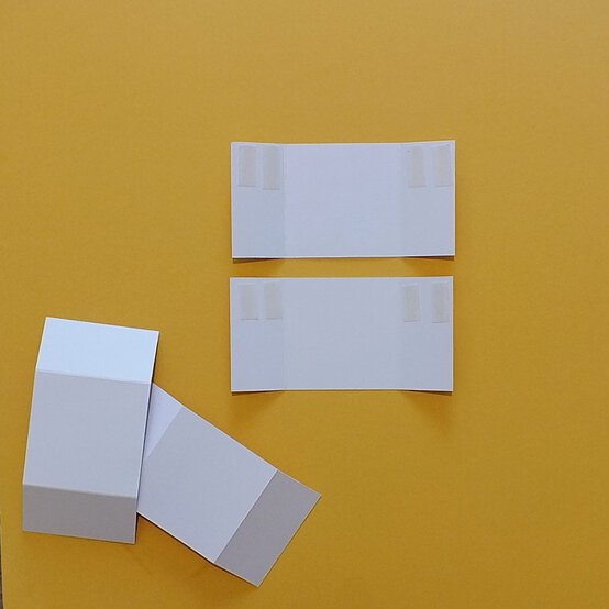 never-ending-birthday-card_step2.jpg?sw=554&q=85